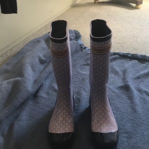 Vineyard vines rain boots
